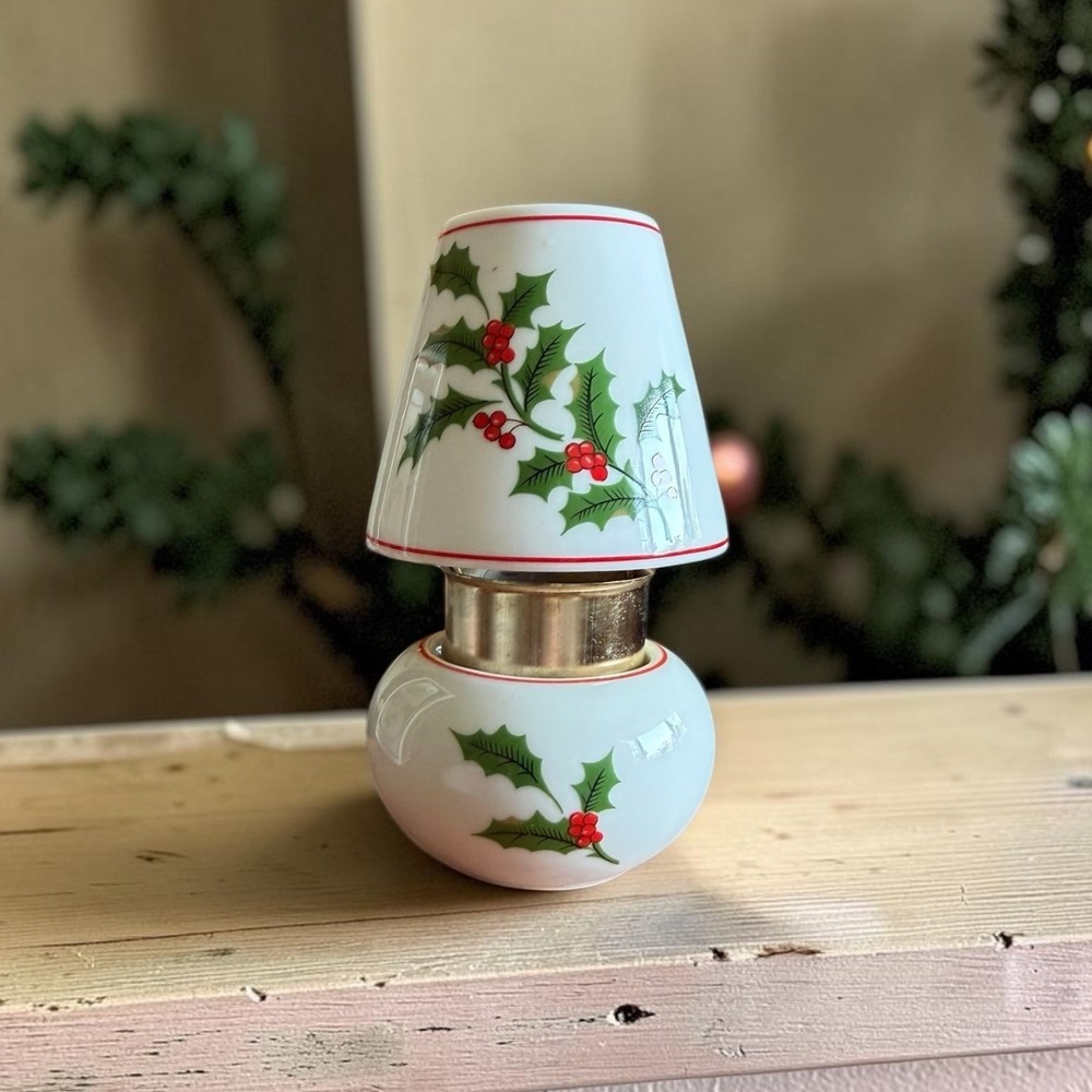 Vintage Porcelain Holly Christmas Mini Candle Lamp Y-7655 w Box Japan Red Green